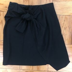 Skirt with bow